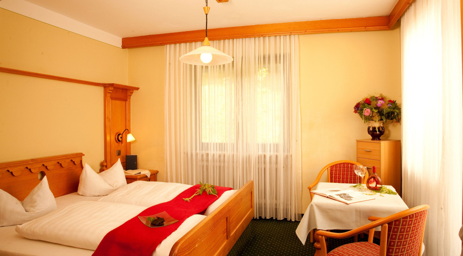 Bedroom 3, Landhotel Bayerwald, Deggendorf