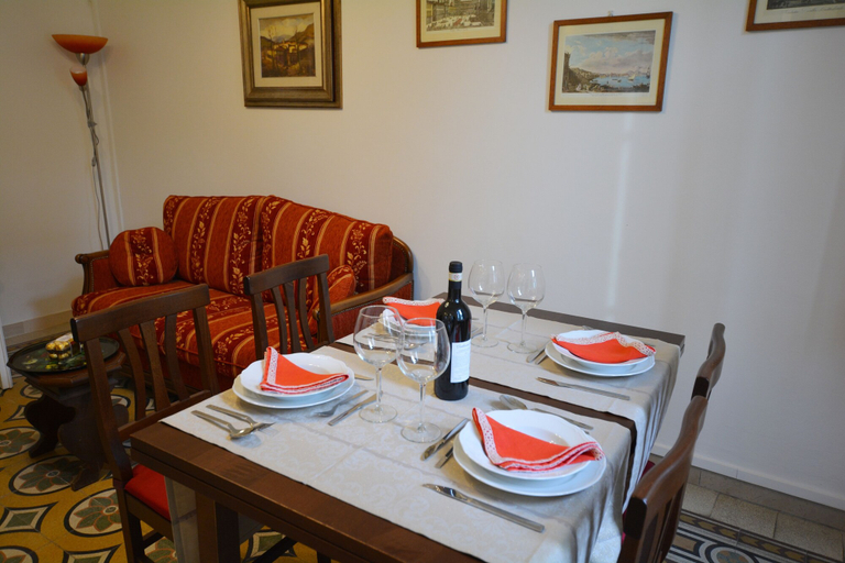 In-room dining 3, Colonna Apartment with Terrace, Florence
