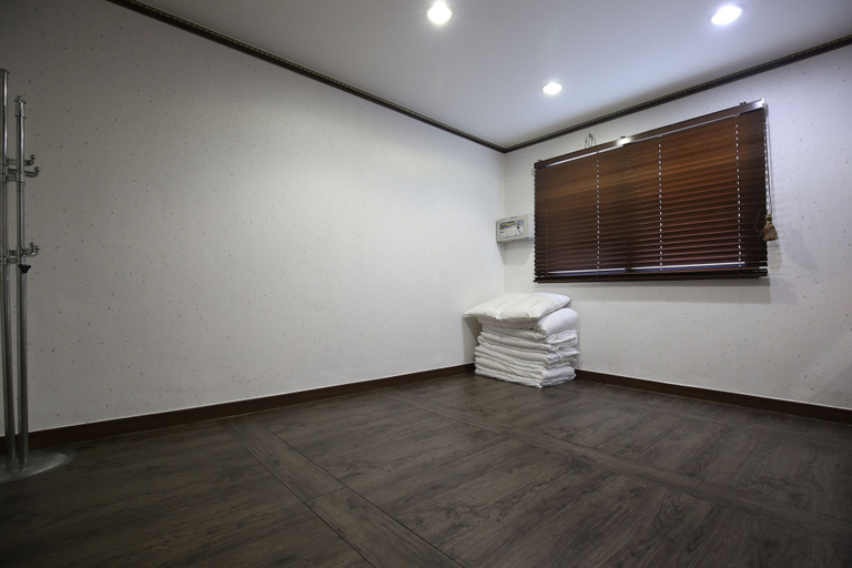 Bathroom 3, R.I Spa Hotel, Chungju