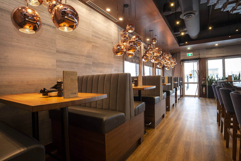 Food & Drinks 5, Sandman Signature Sherwood Park Hotel, Division No. 11