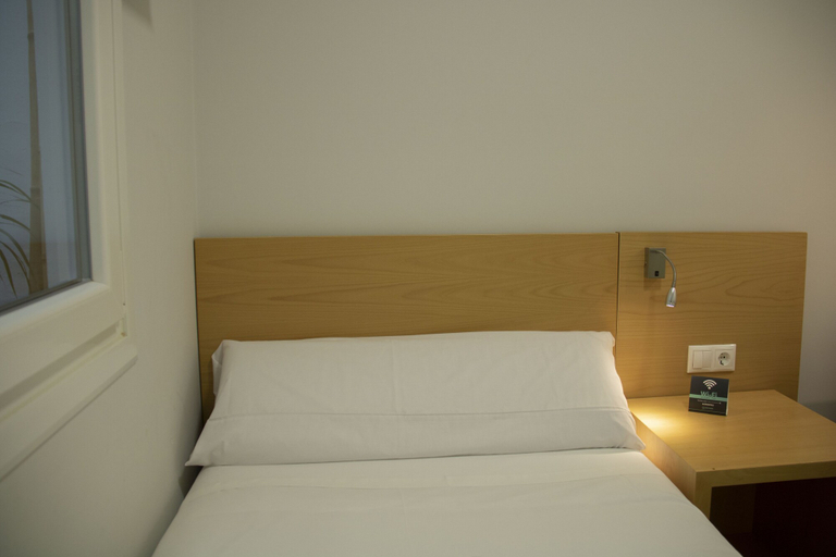 Bedroom 3, Alda Alborán Rooms, A Coruña