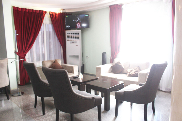 Others 5, Safyad Hotel, Mfoundi