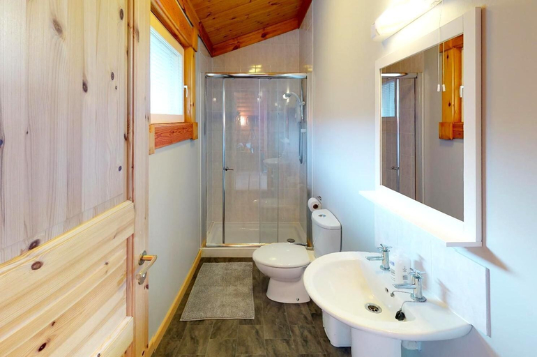 Bathroom 4, Croyde Ranch Chalet 2 Bedrooms, Devon