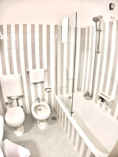 Bathroom 4, Hotel Las Vegas, Venezia
