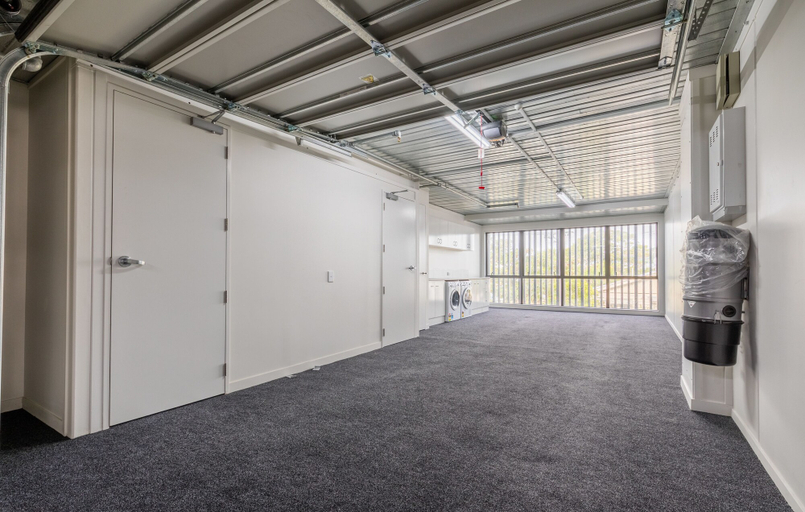 Others 5, Luxury 3 bedroom with Ensuite Bathroom, Waitakere