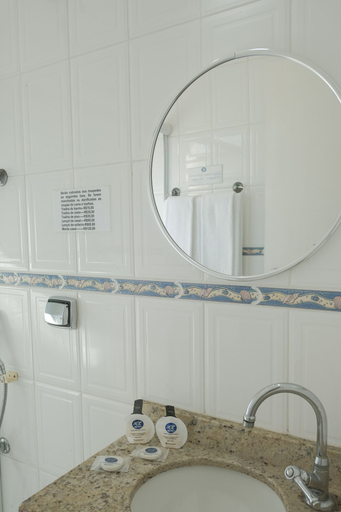 Bathroom 4, Hotel Palmar, Guarujá