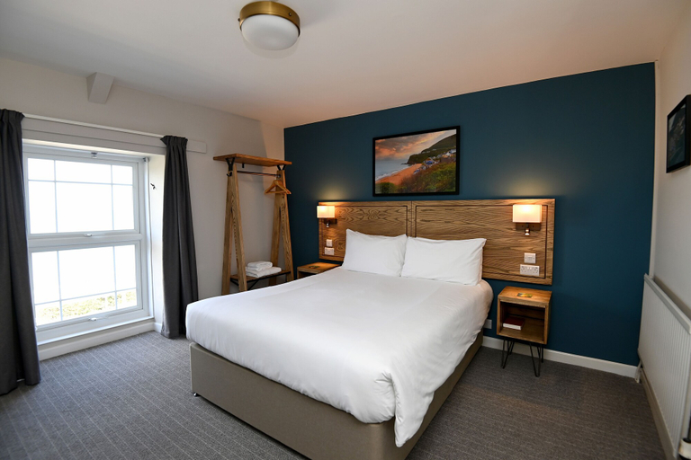 Bedroom 2, Ship Inn, Ceredigion