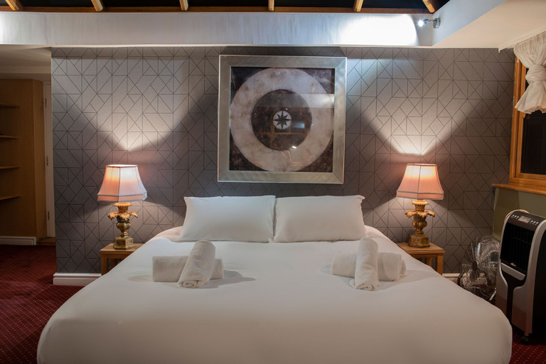 Bedroom 2, The Knighton Hotel, Shropshire