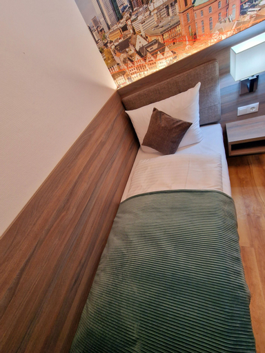 Bedroom 14