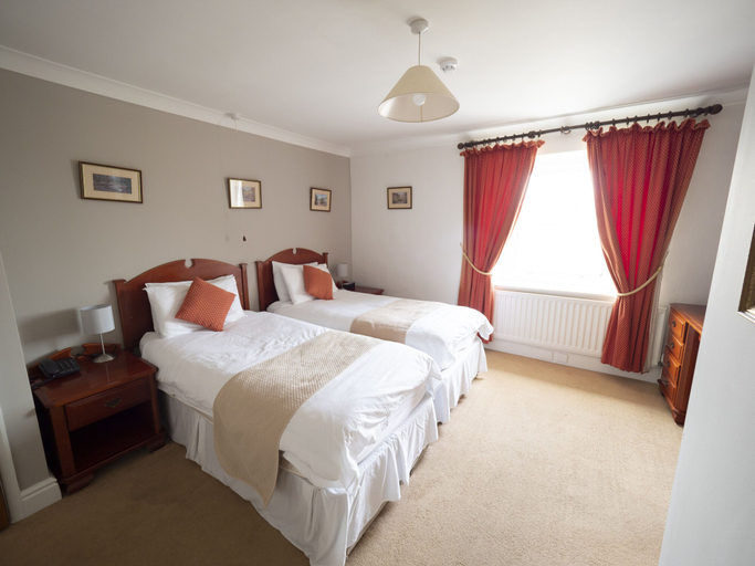 Bedroom 2, The Rest and Be Thankful Inn, Somerset