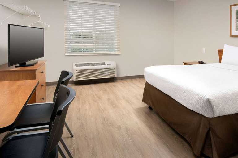 Bedroom 3, Woodspring Suites Huntsville Madison, Madison