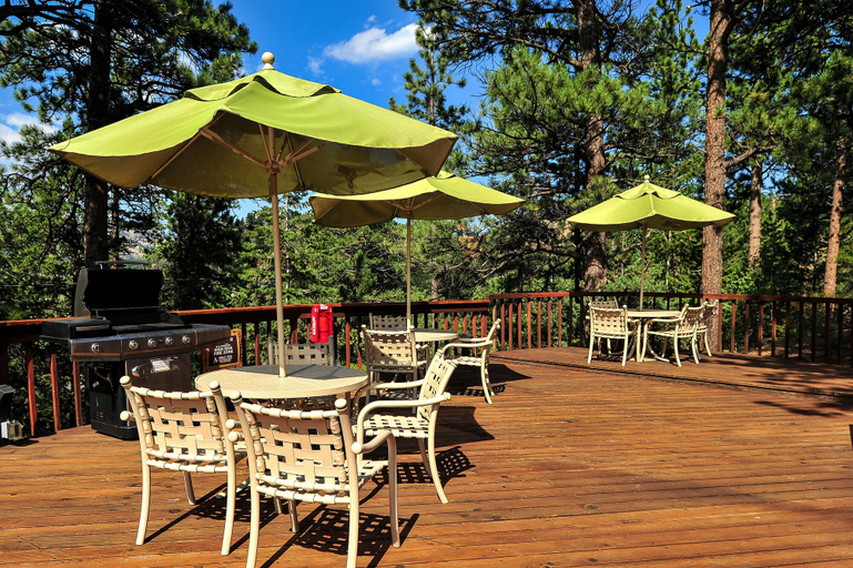 Food & Drinks 3, The Historic Crag's Lodge, Larimer