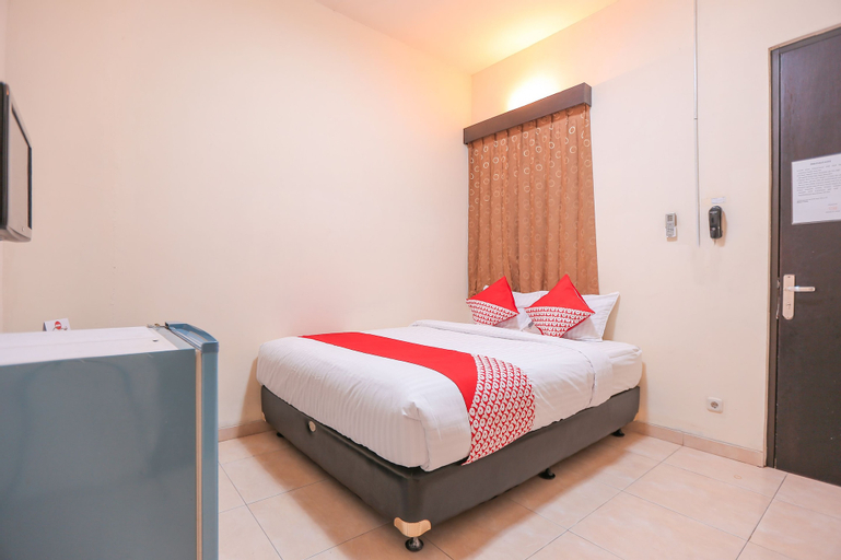 Bedroom 1, OYO 122 Oekude Kost, Central Jakarta