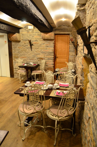 Others 5, Hôtel Elizabeth, Ille-et-Vilaine