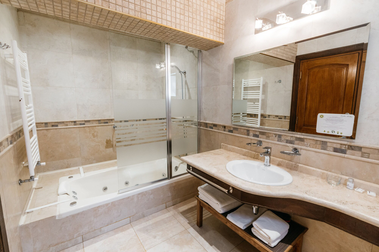 Bathroom 4, Chalten Suites Hotel, Lago Argentino