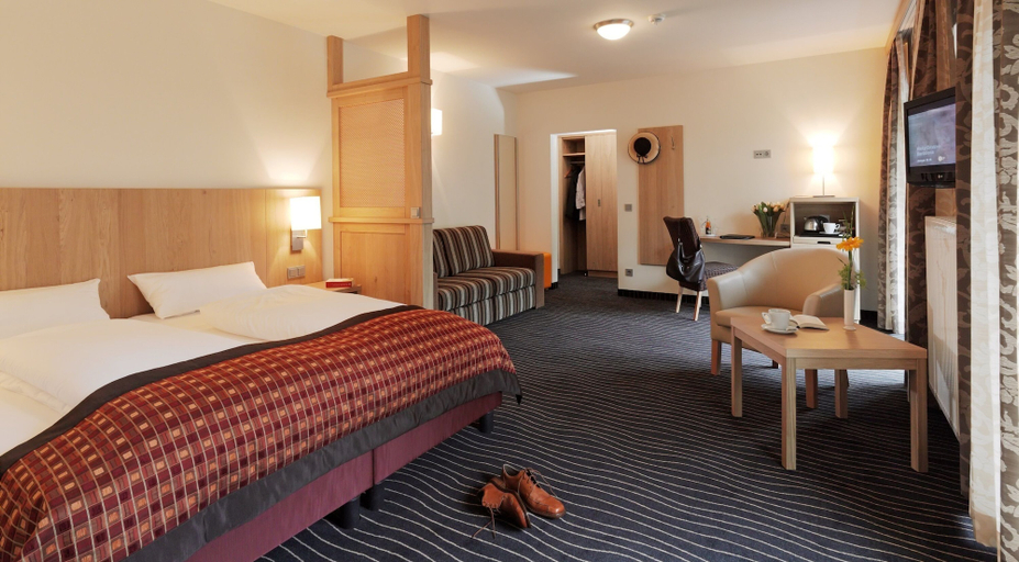 Bedroom 3, Berghotel Hohe Mark, Borken