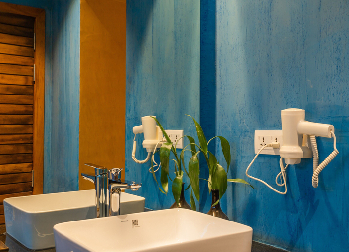 Bathroom 4, Baahu Villa, Siem Reap