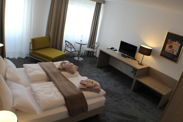 Bedroom 3, Hotel Schmaus, Regen