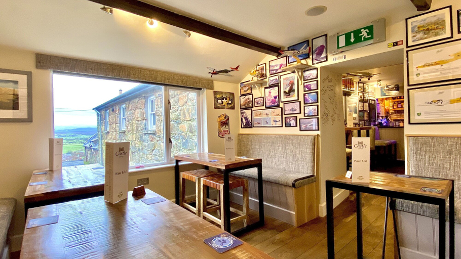 Food & Drinks 4, Castle Cottage Inn, Gwynedd