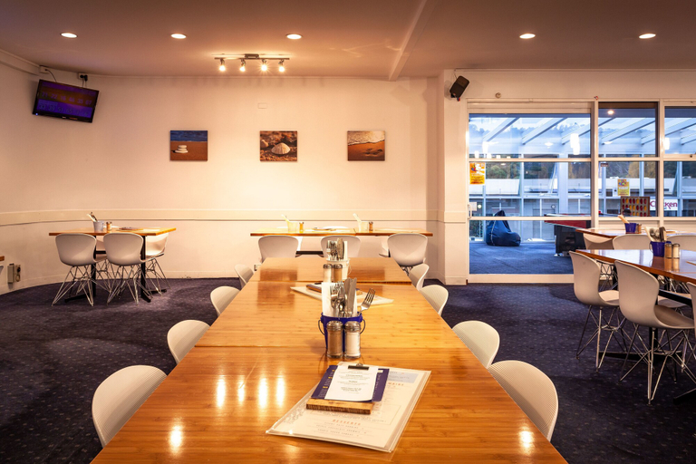 Food & Drinks 5, Kingston Hotel, Kingborough
