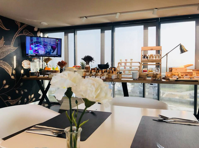 Food & Drinks 5, The 28th Hotel, Muang Kanchanaburi