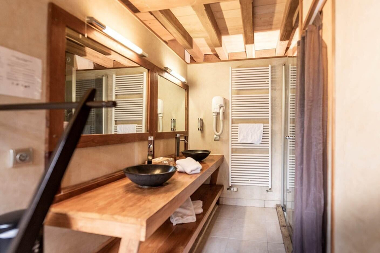 Bathroom 5, Manoir des Indes, The Originals Relais, Finistère