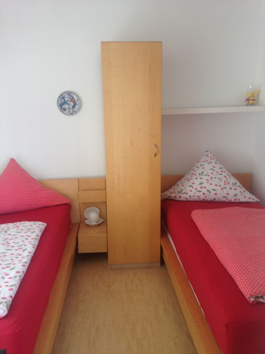 Bedroom 4, Gästehaus Tante Tienchen, Ortenaukreis
