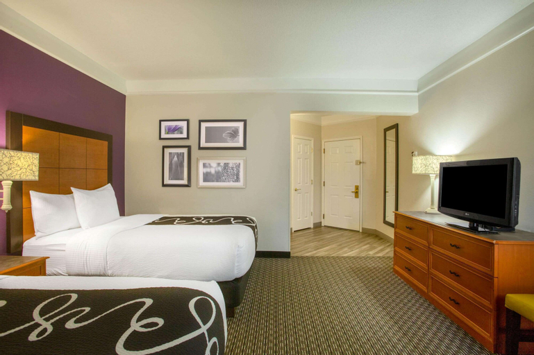 Bedroom 3, La Quinta Inn & Suites by Wyndham St. Louis Westport, Saint Louis
