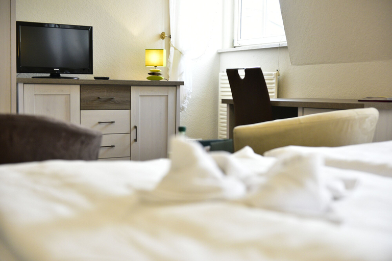 Bedroom 3, Hotel Alexandra, Vogtlandkreis