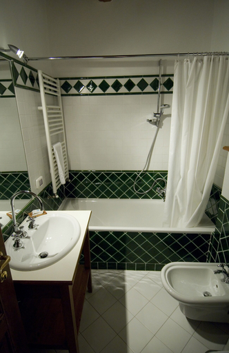 Bathroom 4, Fattoria Casa Sola, Florence