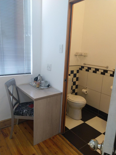 Bathroom 4, Savoy Hotel Beaufort-West, Central Karoo