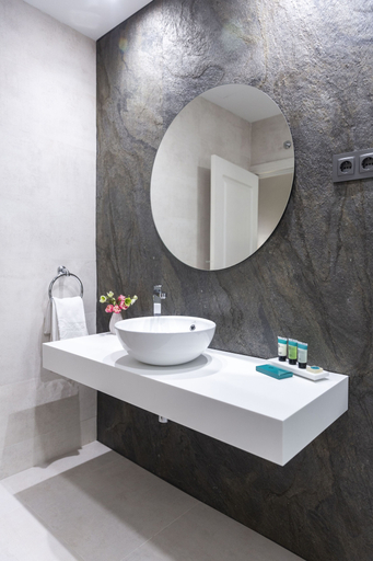 Bathroom 5, Hotel Serrano, Madrid