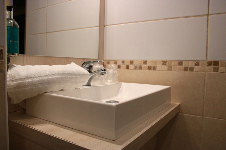 Bathroom 5, La Villa Martégale, Bouches-du-Rhône