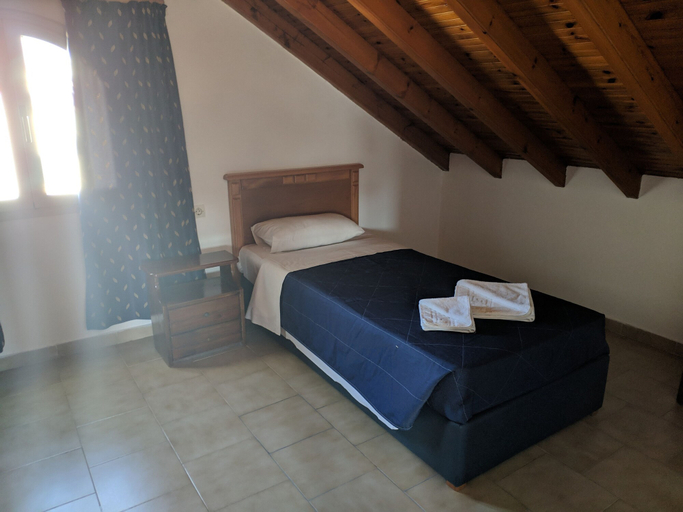Bedroom 3, Tondoris Apartments, Ionian Islands