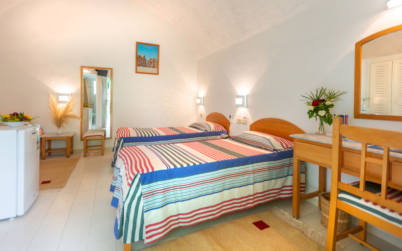 Bedroom 3, Hotel Samira Club - Caters to Couples, Hammamet