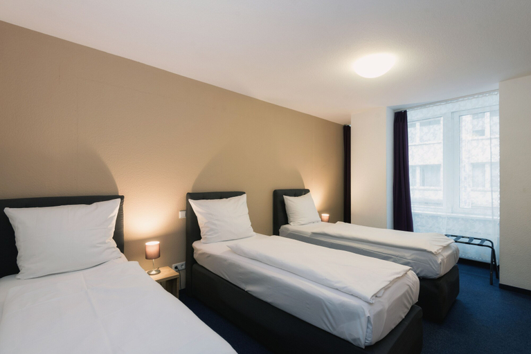 Bedroom 4, City Apart Hotel, Düsseldorf