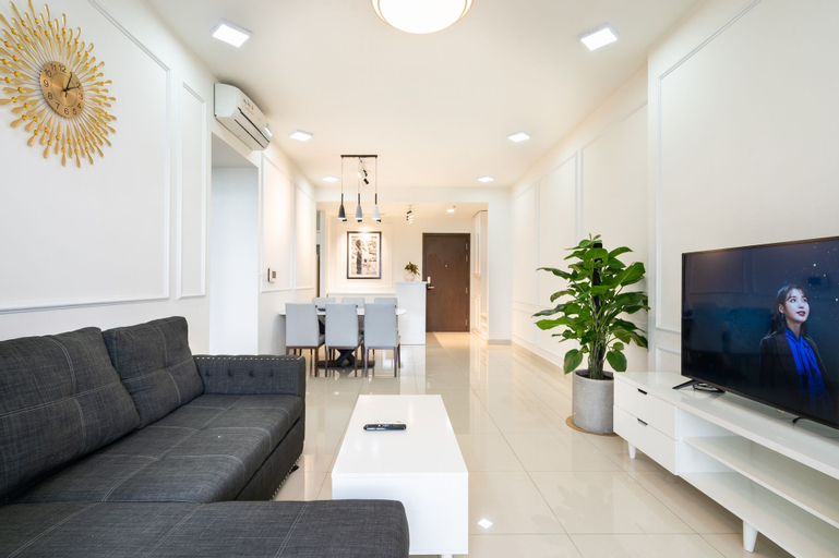 The Tresor Luxurious Apartment Riverview, District 4