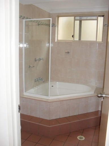 Bathroom 5, Beaches Serviced Apartments, Port Stephens