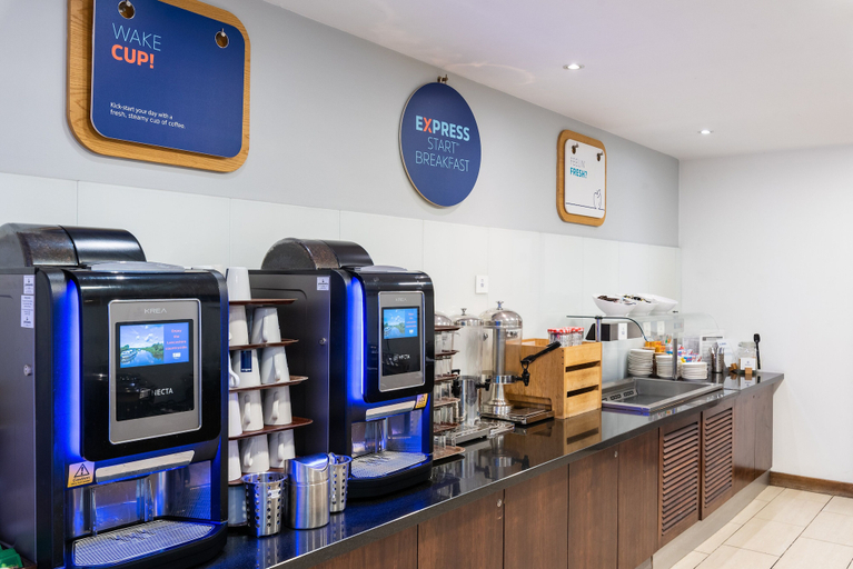 Food & Drinks 4, Holiday Inn Express Hotel Burnley M65 JCT10 by IHG, Lancashire