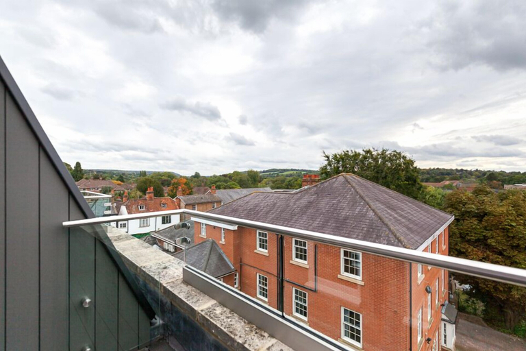 Others 5, Roomspace Apartments -Swan House, Surrey
