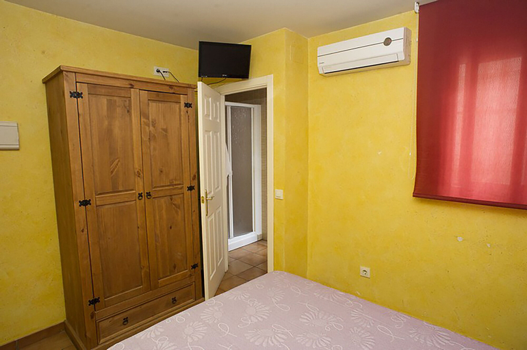 Others 4, Hostal Velarde, Toledo