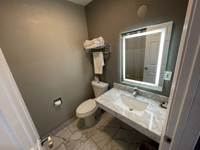 Bathroom 3, Villa Court Inn Oroville, Butte