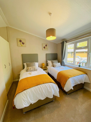 Bedroom, Hollicarrs - Wildflower Lodge, North Yorkshire