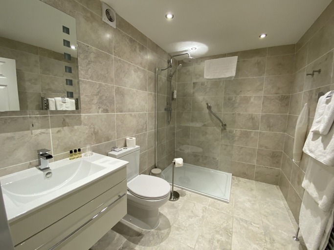 Bathroom 4, Camelia Hotel, Southend-on-Sea