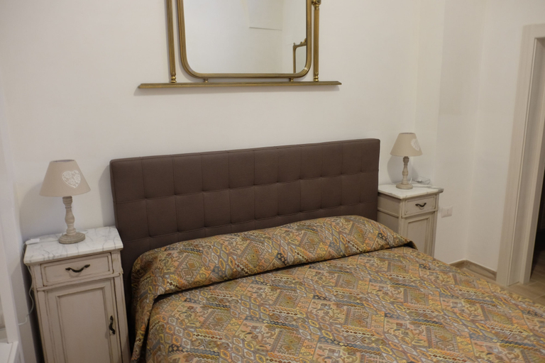 Bedroom 3, Dimora Luxori Santa Lucia Apartments, Lecce