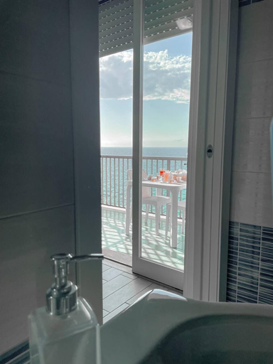 Bathroom, La Scogliera, Lecce