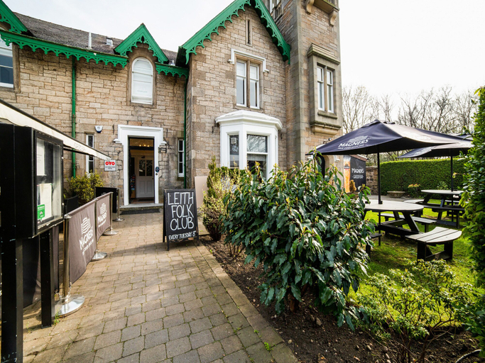 Exterior & Views 2, Victoria Park House Hotel, Edinburgh