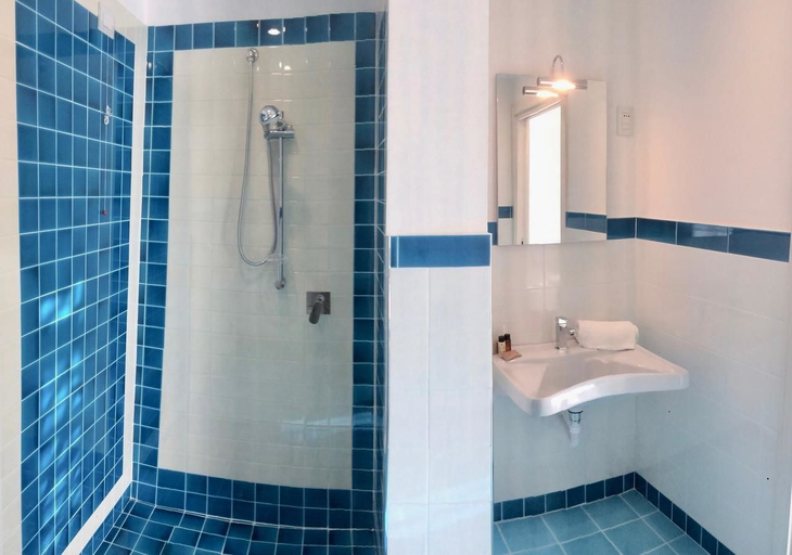 Bathroom, Klaton Beach Hotel, Latina