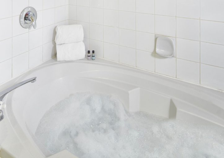 Bathroom 4, Executive Suites Hotel Metro Vancouver, Greater Vancouver