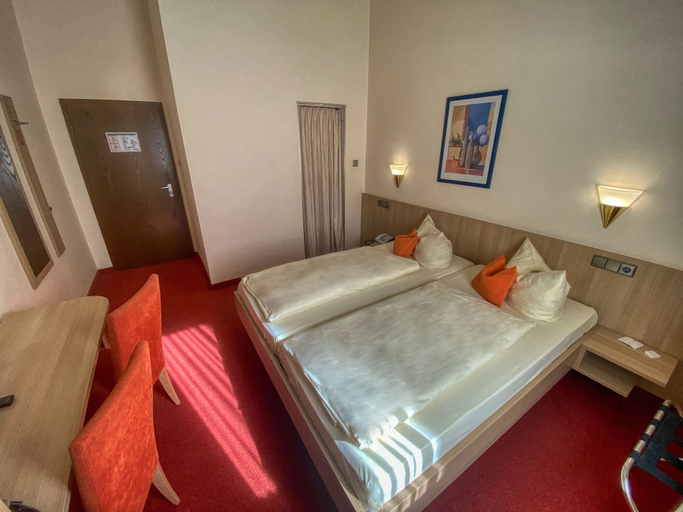 Bedroom 4, City Partner Hotel Berliner Hof, Karlsruhe